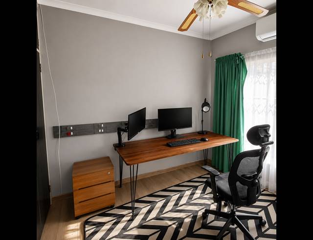 3 BEDROOM TOWNHOUSE FOR SALE IN GOLF PARK